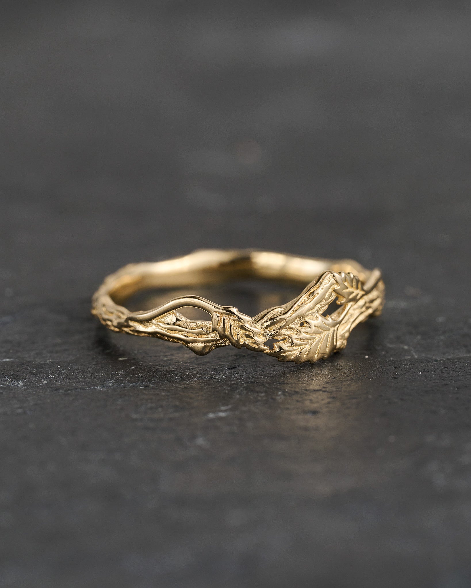 READY TO SHIP: Delicate branch wedding band, 14K yellow gold, RING SIZE 7.25 US - Eden Garden Jewelry™