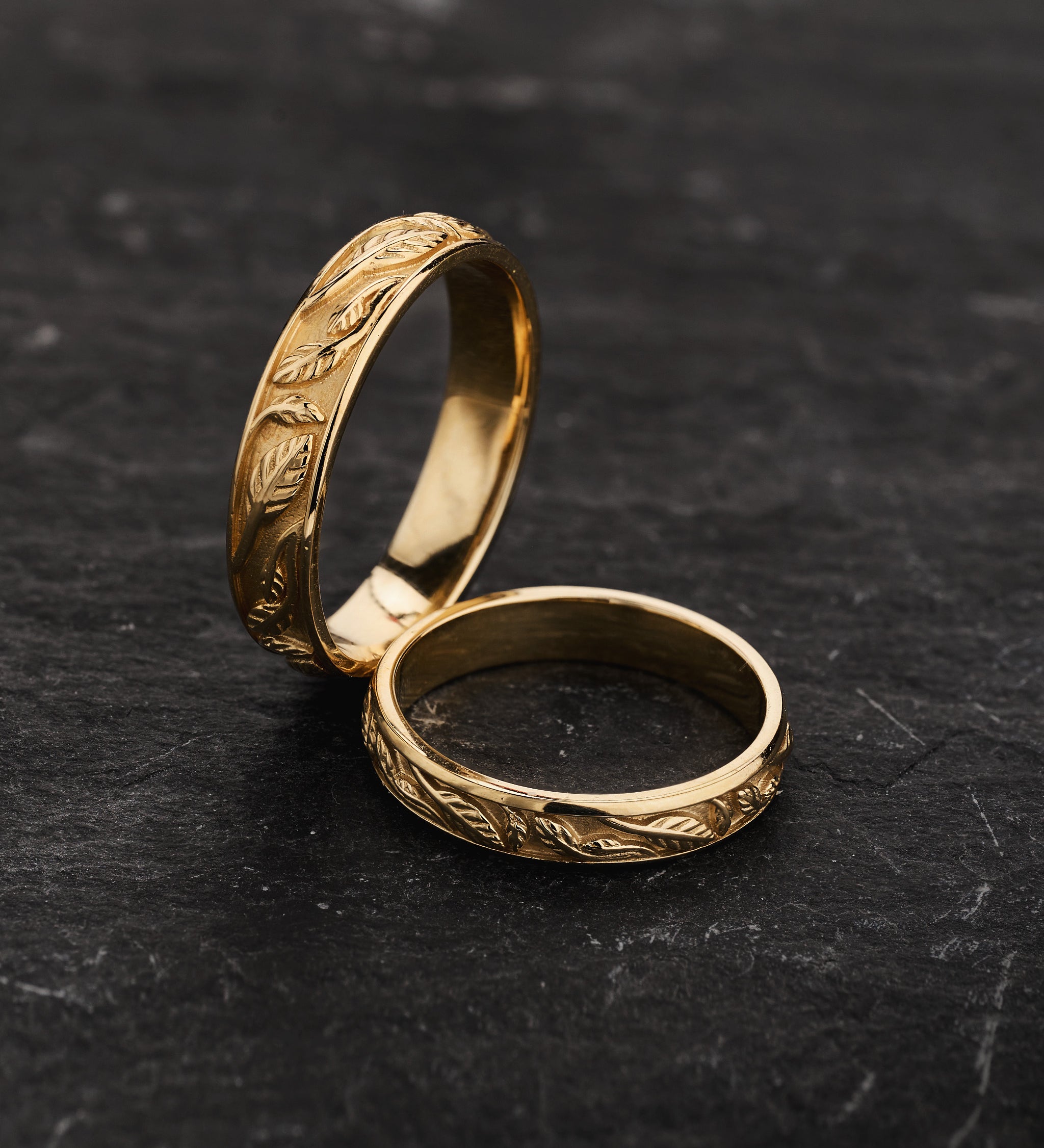 Couple Wedding Band Set in Leafy Design / Patricia - Eden Garden Jewelry™