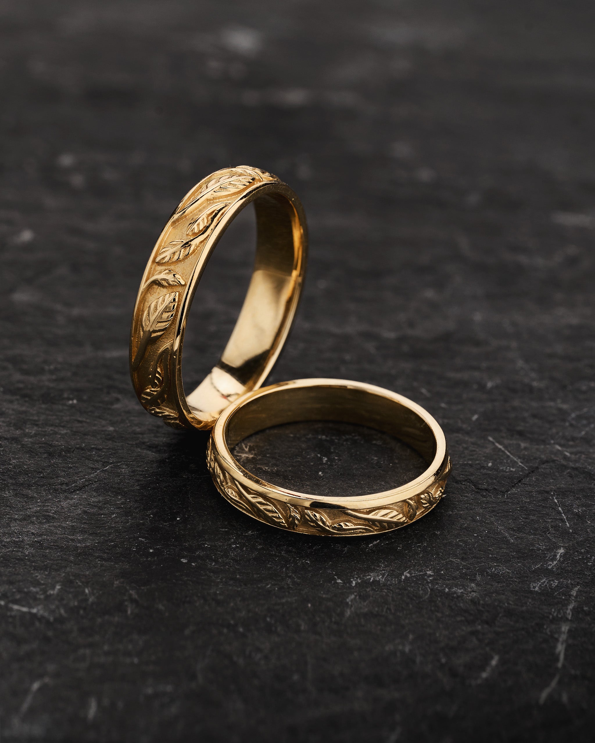 Couple Wedding Band Set in Leafy Design / Patricia - Eden Garden Jewelry™