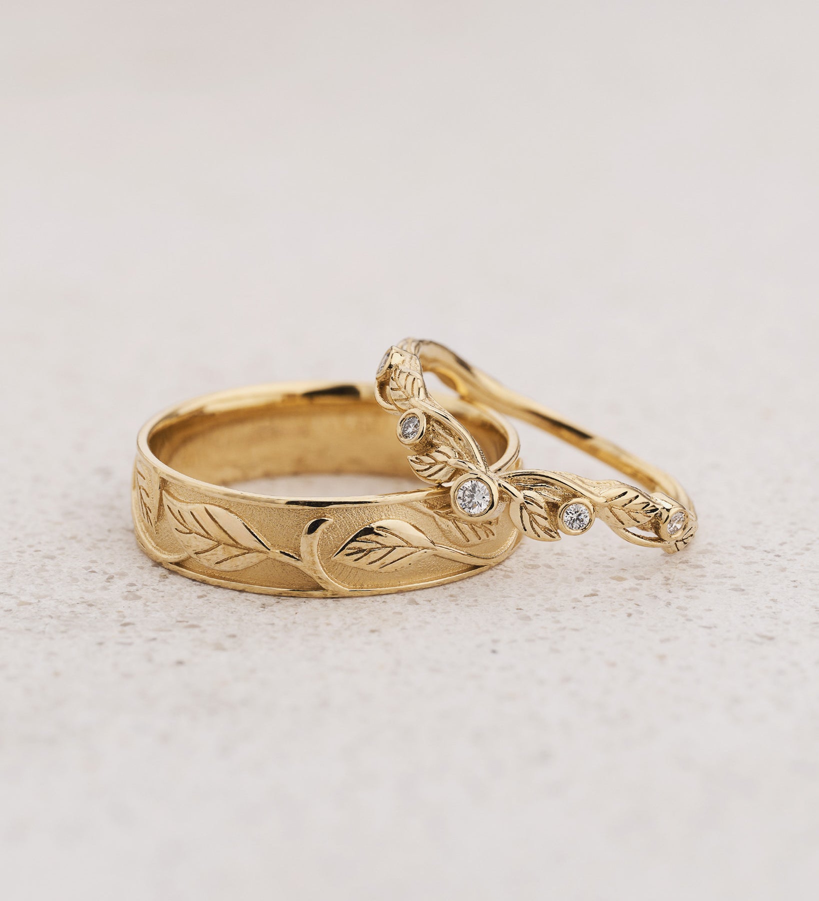 Couple Wedding Band Set with Forest Motif / Arius - Eden Garden Jewelry™