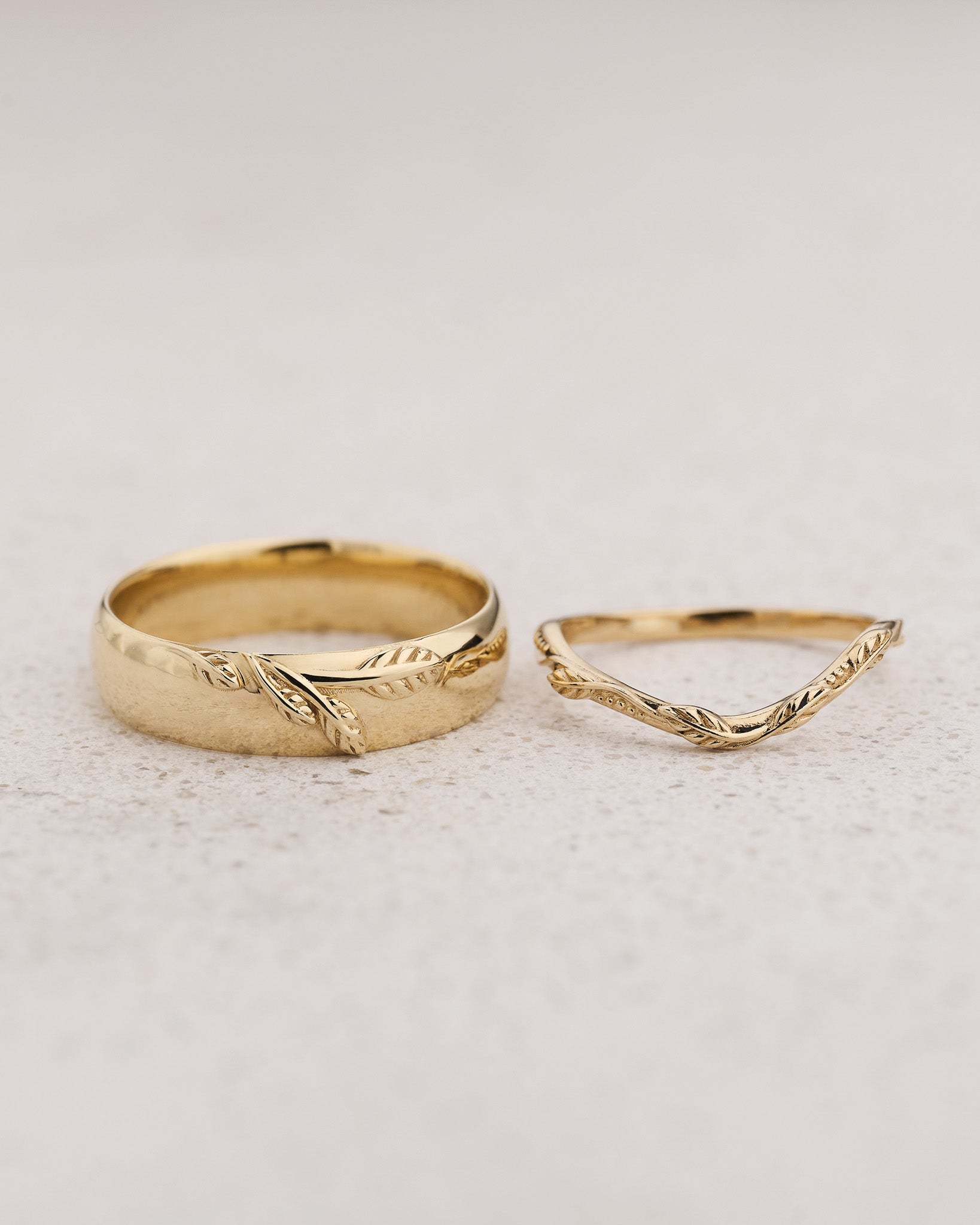 Wedding rings set for couples: sanblast finish band with branch for him, simple curved twig ring for her (Copy) - Eden Garden Jewelry™