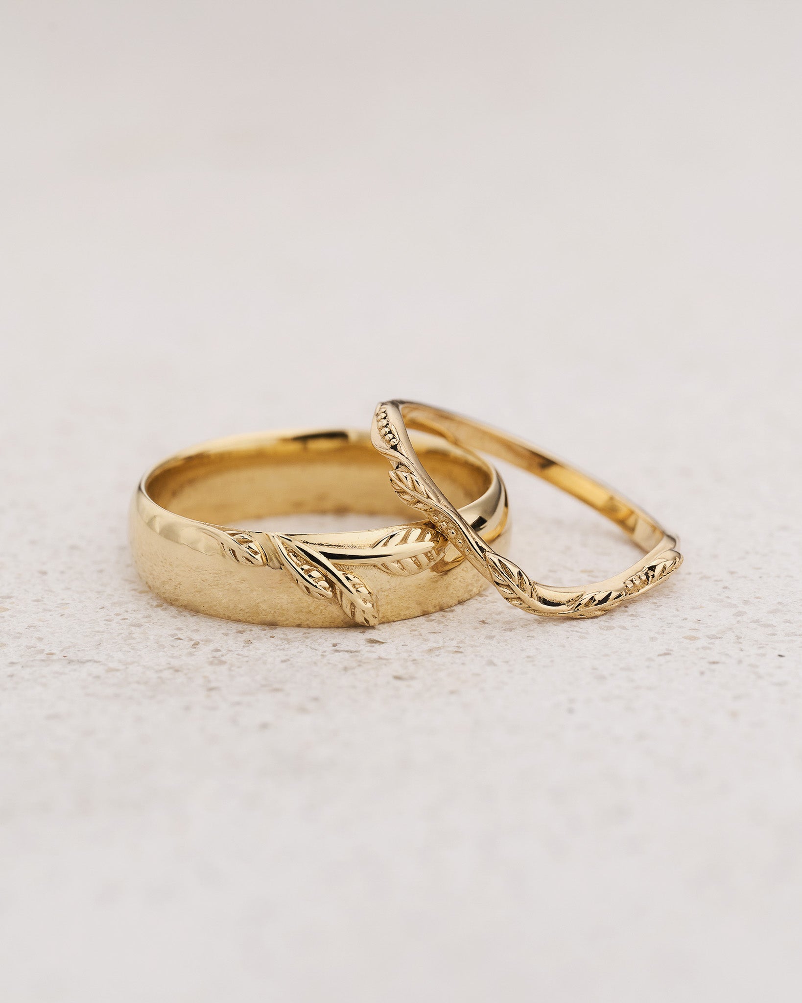 Wedding rings set for couples: sanblast finish band with branch for him, simple curved twig ring for her (Copy) - Eden Garden Jewelry™