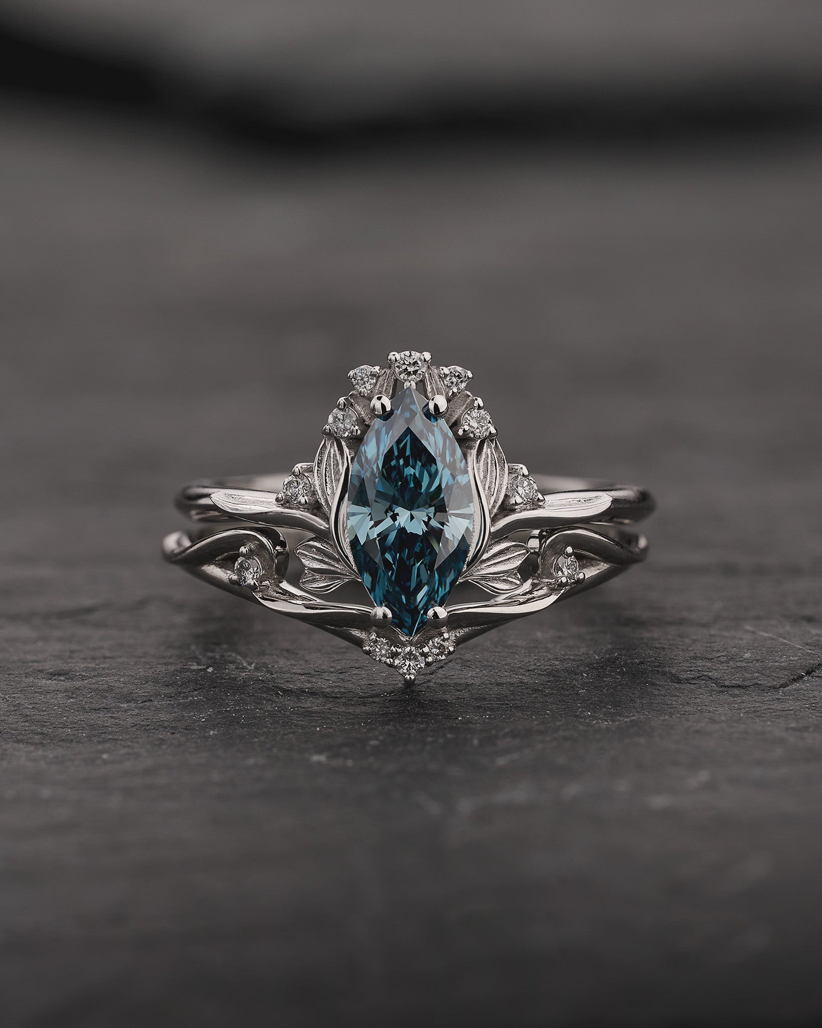 Bridal Set with Marquise Fancy Blue Diamond (Lab-Grown) in Flower Style / Iris - Eden Garden Jewelry™