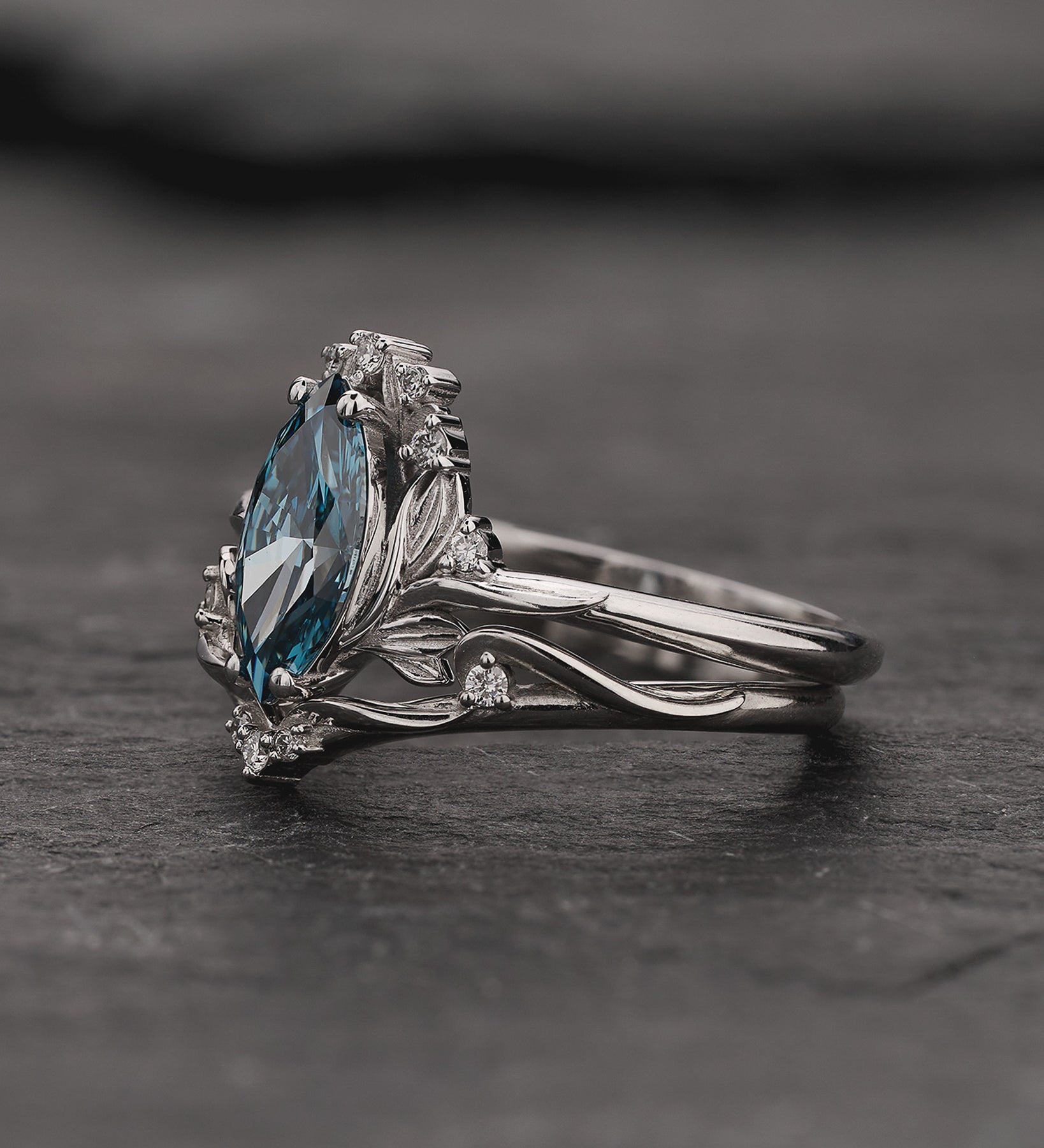 Bridal Set with Marquise Fancy Blue Diamond (Lab-Grown) in Flower Style / Iris - Eden Garden Jewelry™