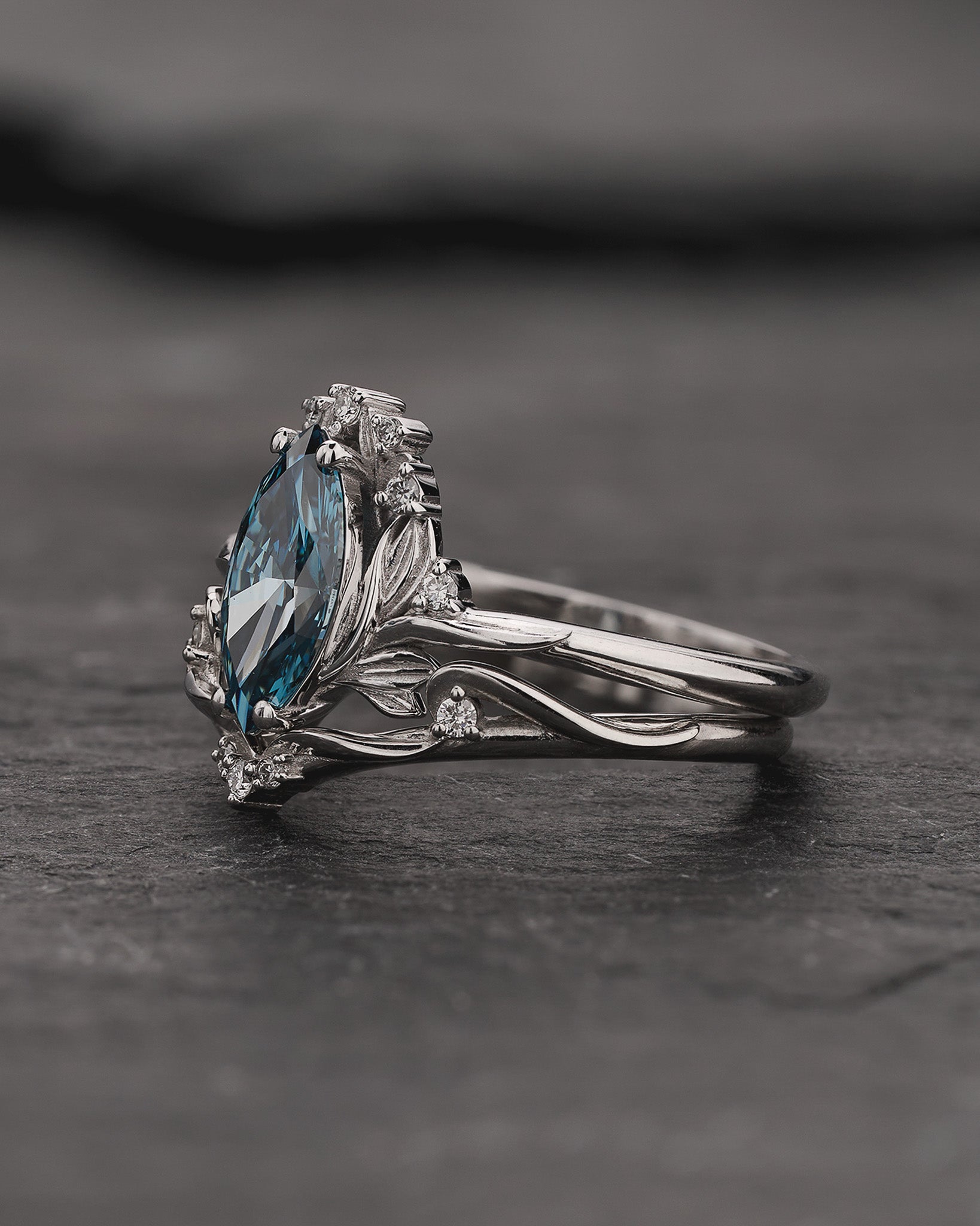 Bridal Set with Marquise Fancy Blue Diamond (Lab-Grown) in Flower Style / Iris - Eden Garden Jewelry™