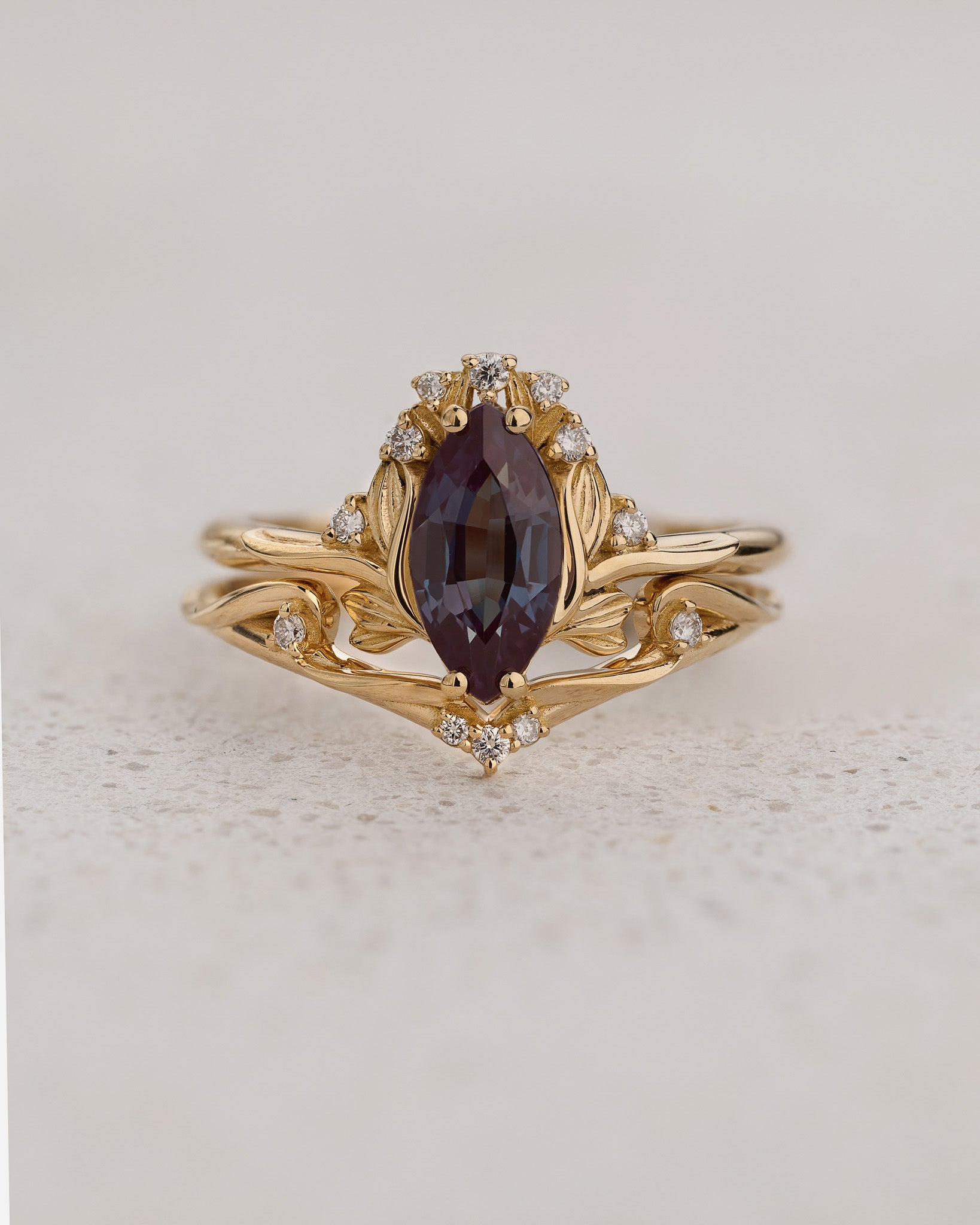 Engagement Ring in Floral Design with Marquise Colour Changing Alexandrite / Iris - Eden Garden Jewelry™