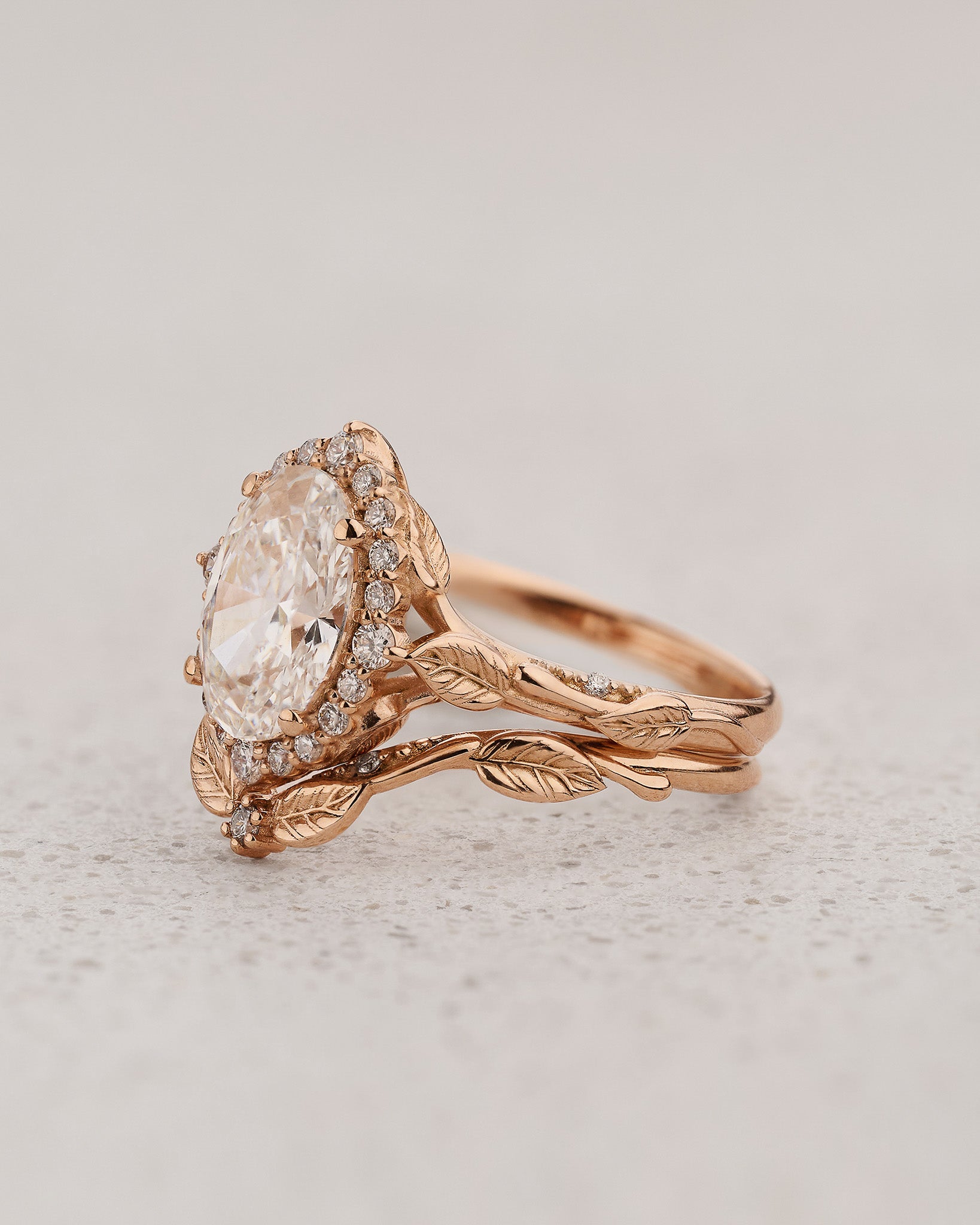 Bridal Set with Oval Diamond and Leaf Motifs / Florentina - Eden Garden Jewelry™