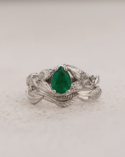 Bridal Set with Pear-Cut Emerald and Leaf Motifs / Azalea - Eden Garden Jewelry™