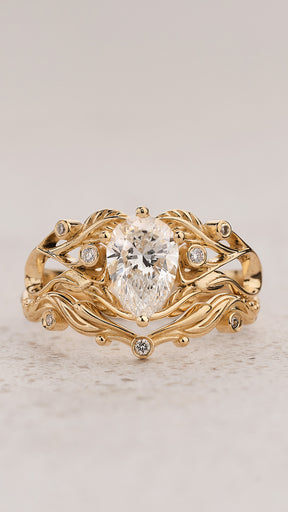 Art Nouveau Bridal Set with Pear-Cut Diamond / Callisto - Eden Garden Jewelry™