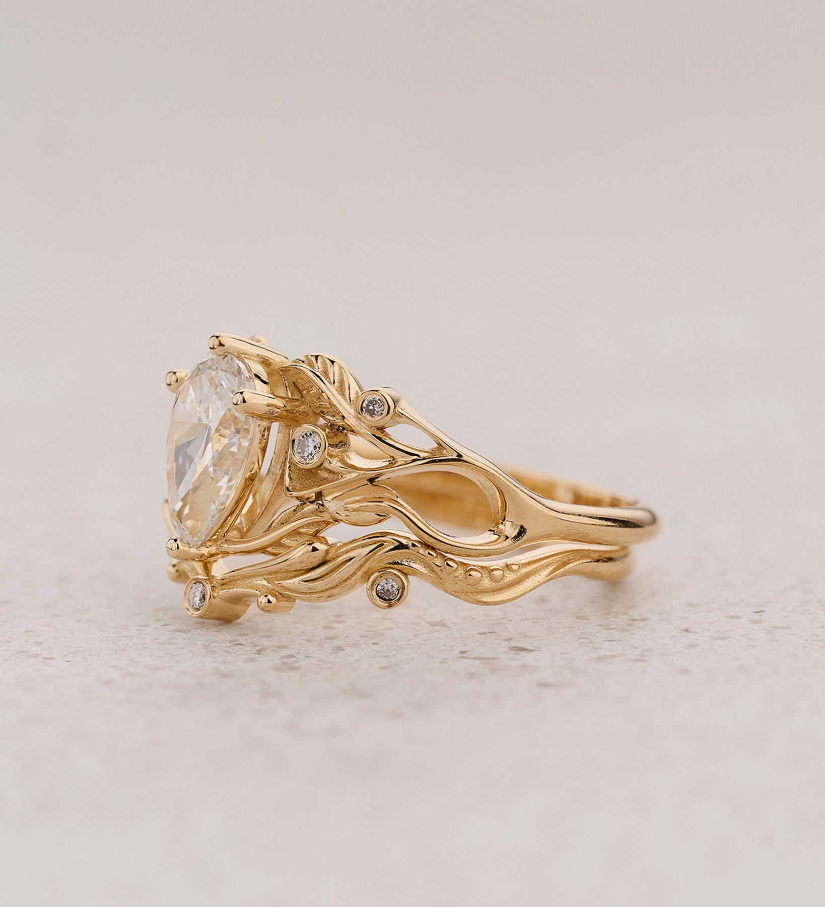 Art Nouveau Bridal Set with Pear-Cut Diamond / Callisto - Eden Garden Jewelry™