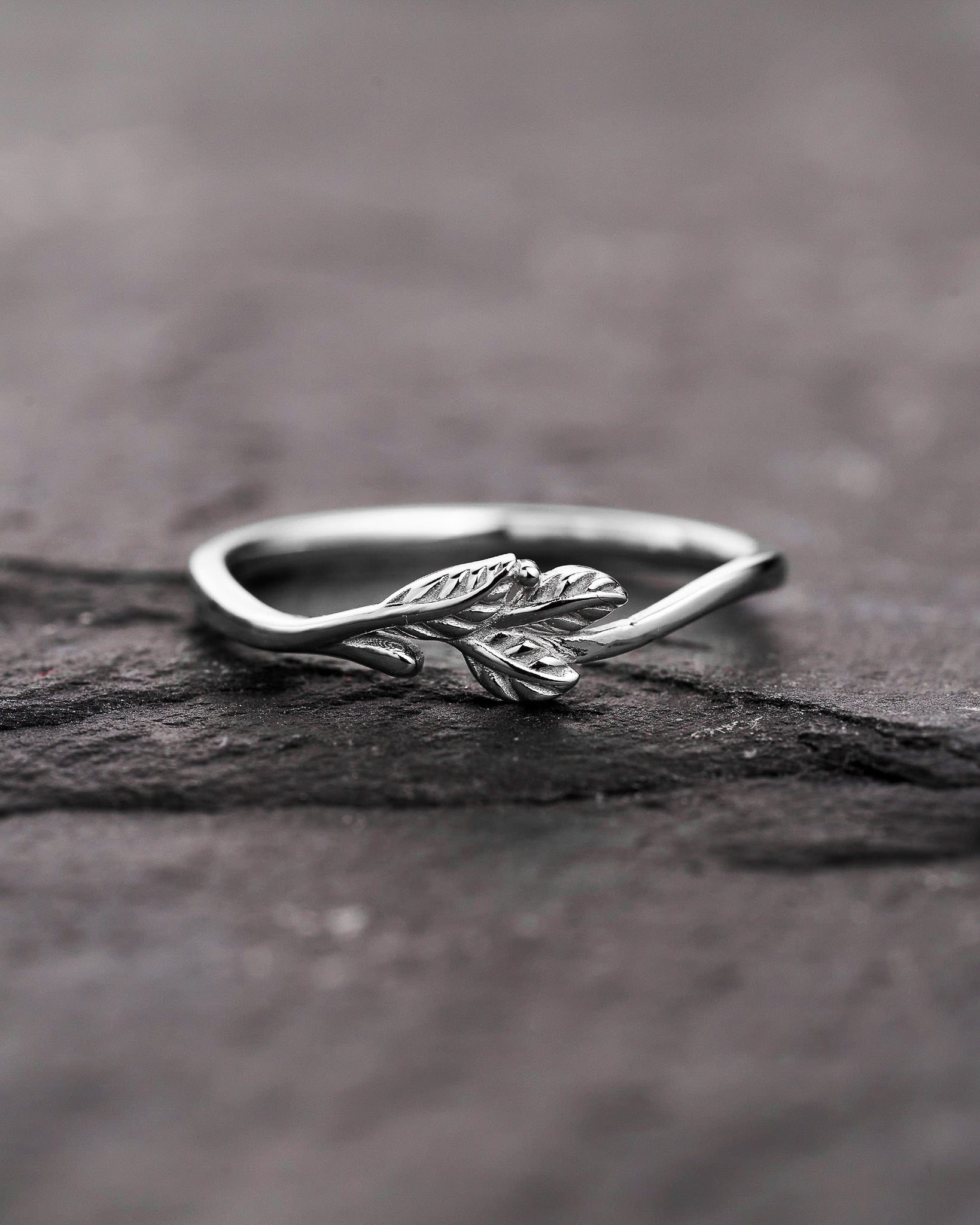 Wedding rings set for couples: classic band for him, dainty twig ring for her - Eden Garden Jewelry™