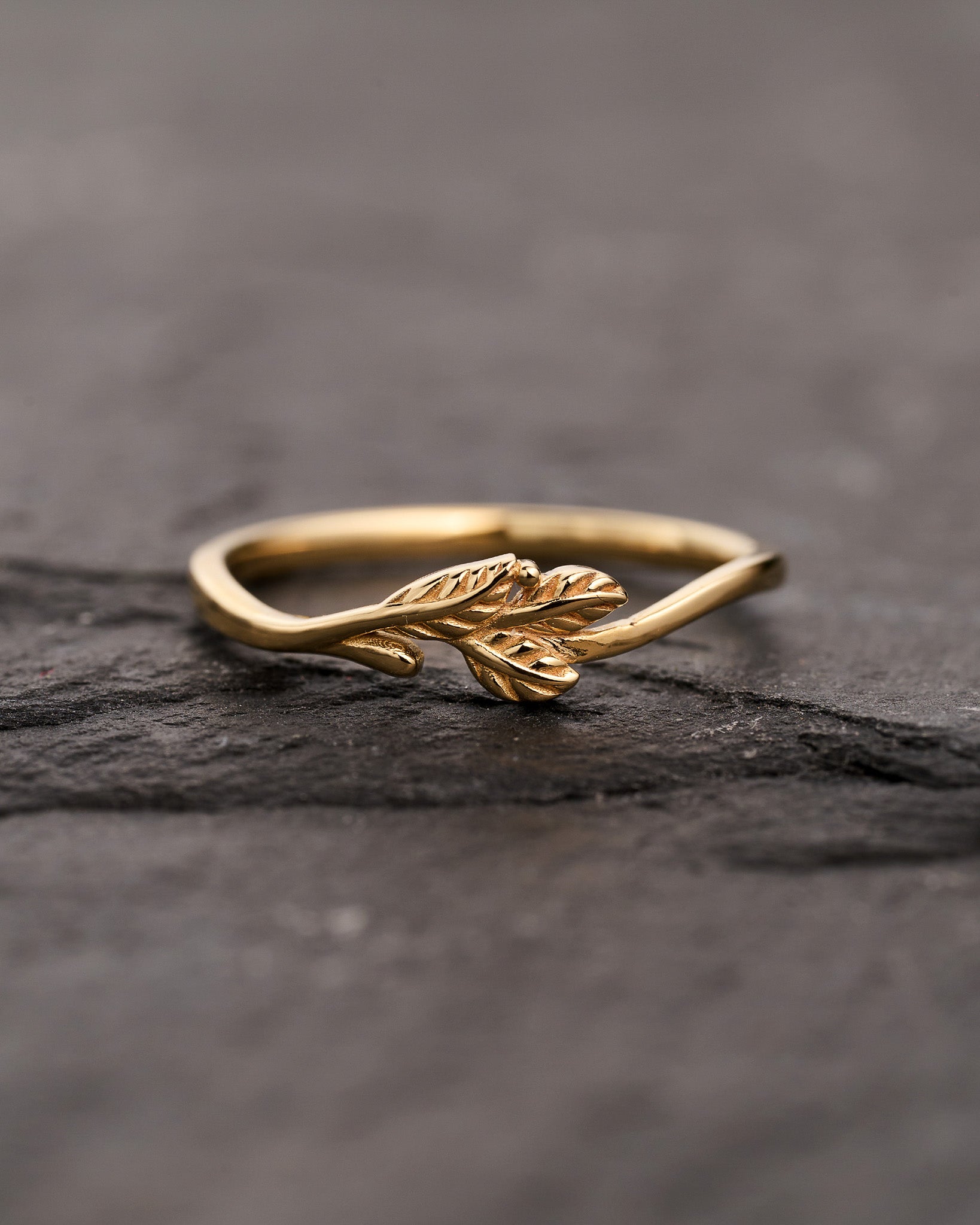 Dainty twig wedding band, solid gold ring - Eden Garden Jewelry™