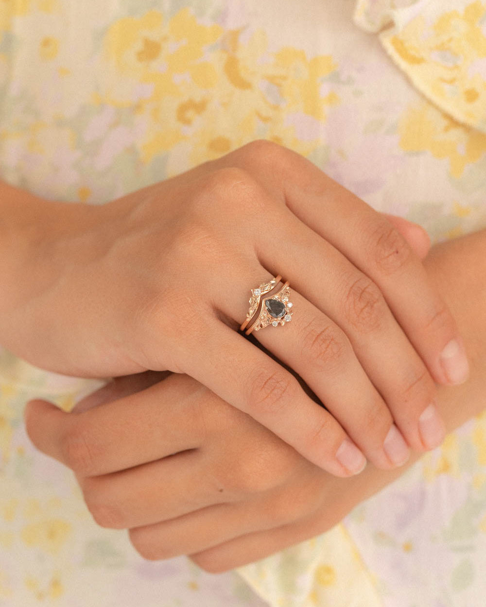 Pear cut salt & pepper diamond bridal ring set / Ariadne - Eden Garden Jewelry™