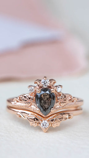 Pear cut salt & pepper diamond bridal ring set / Ariadne - Eden Garden Jewelry™