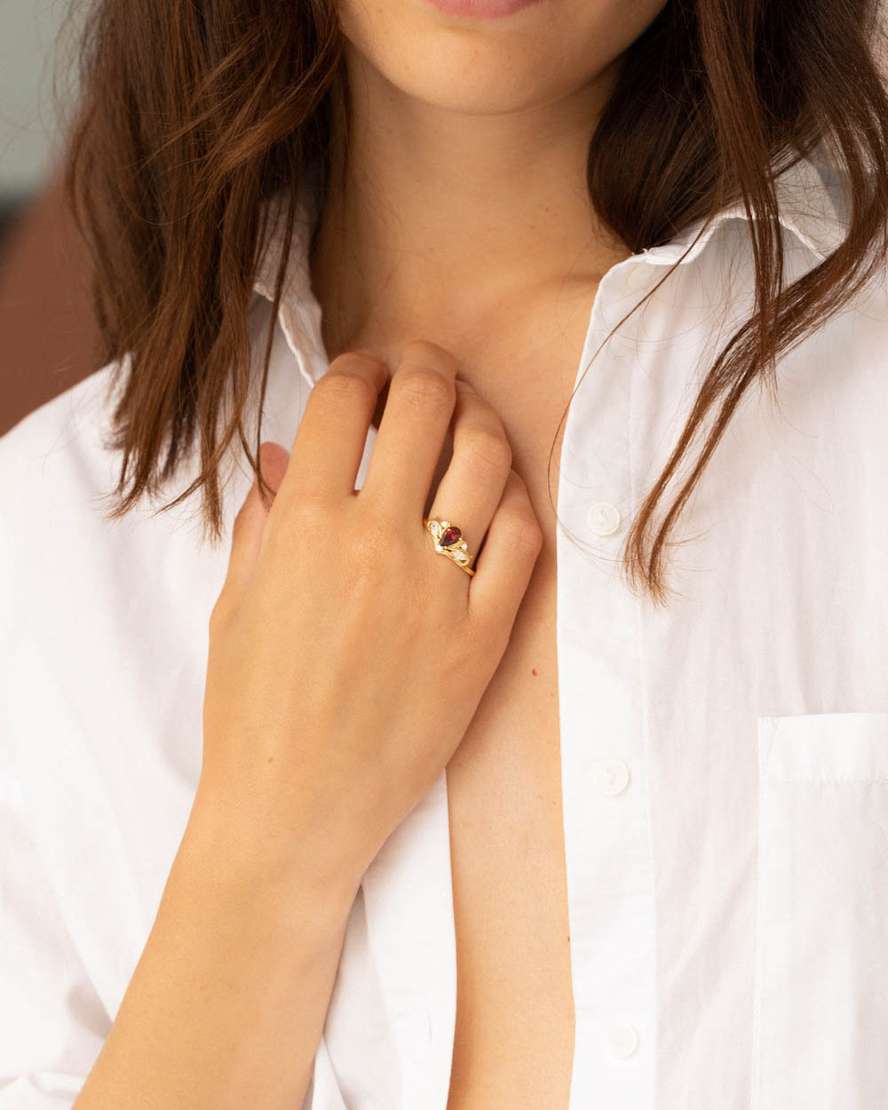 READY TO SHIP: Swanlake ring in 18K yellow gold, natural garnet pear 7x5 mm, natural diamonds, AVAILABLE RING SIZES: 8.5-10.5US - Eden Garden Jewelry™
