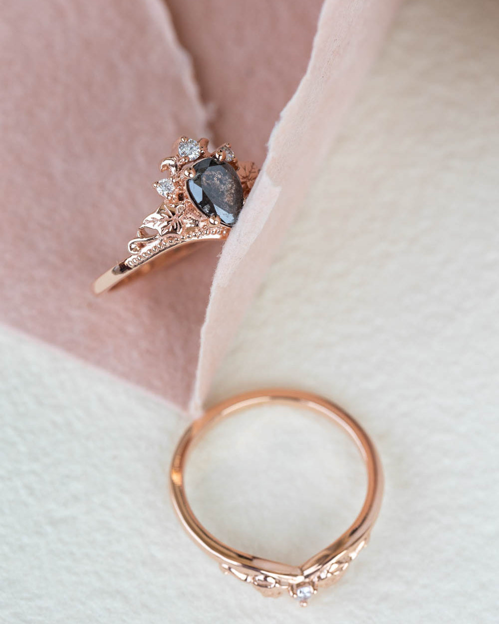 Pear cut salt & pepper diamond bridal ring set / Ariadne - Eden Garden Jewelry™