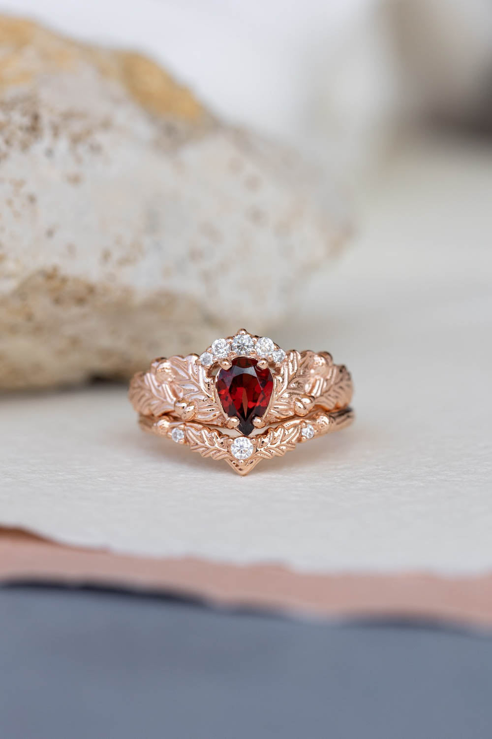 Oak leaves bridal ring set with natural garnet, nature inspired engagement and wedding rings / Royal Oak - Eden Garden Jewelry™