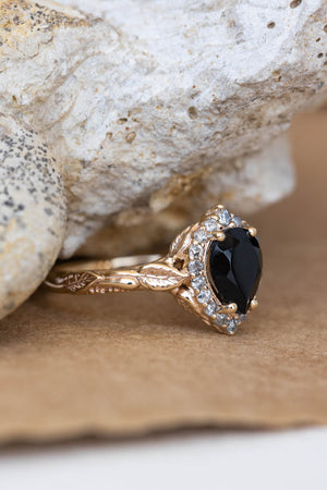 Black spinel with salt and pepper diamonds halo engagement ring / Florentina - Eden Garden Jewelry™