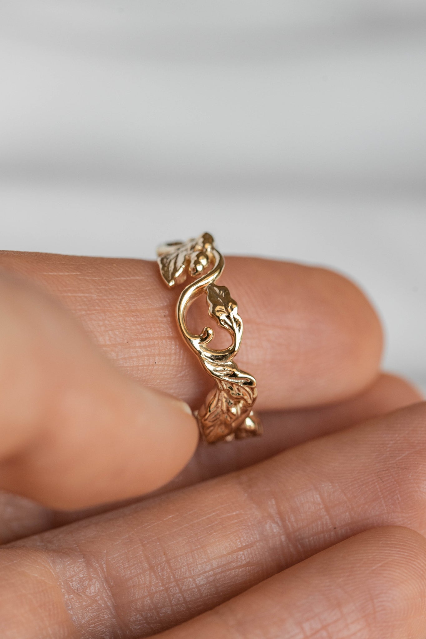 READY TO SHIP: Oak leaves and acorns wedding ring in 14K yellow gold, AVAILABLE RING SIZES - 5.5, 8.5 US - Eden Garden Jewelry™