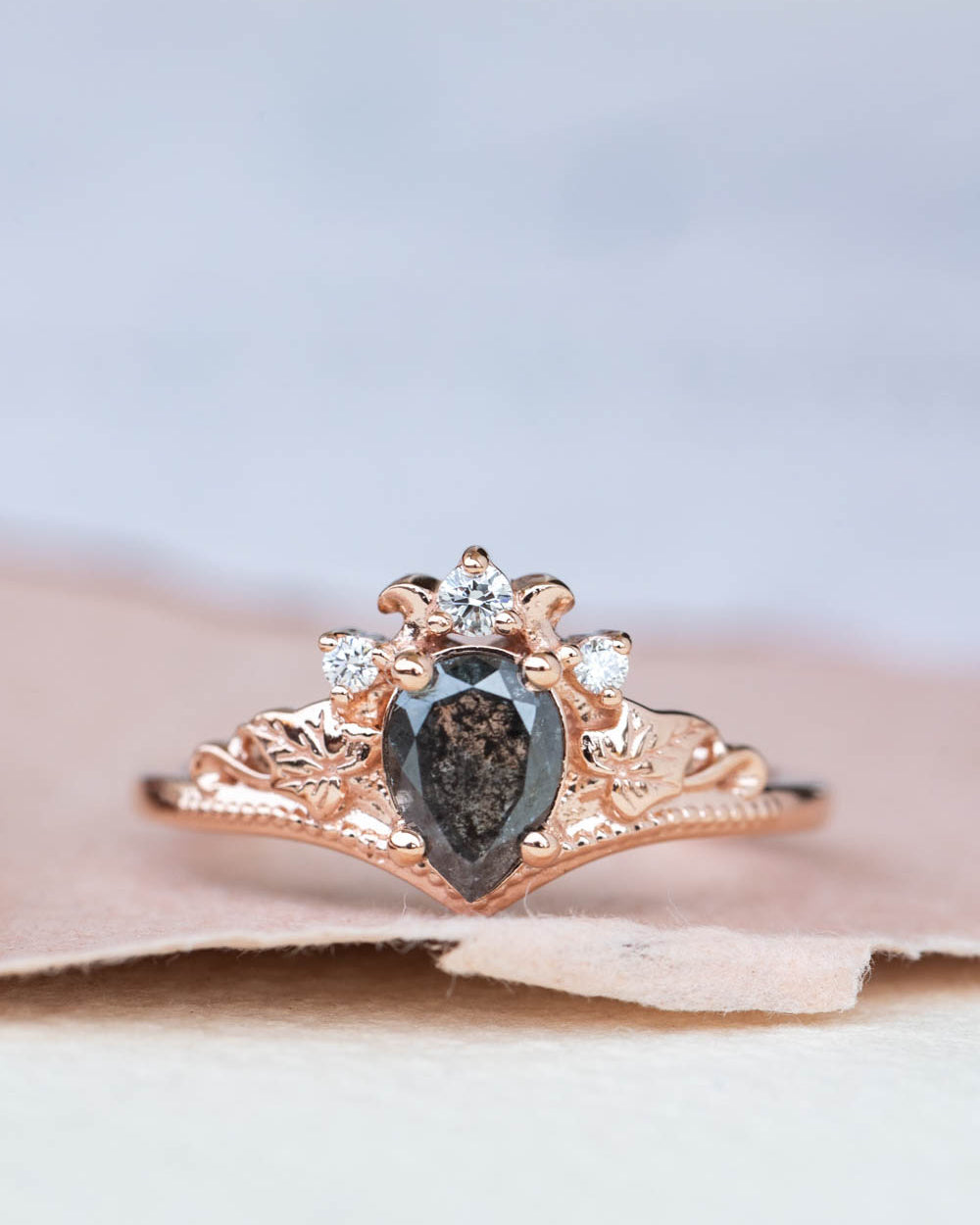 Pear cut salt & pepper diamond bridal ring set / Ariadne - Eden Garden Jewelry™