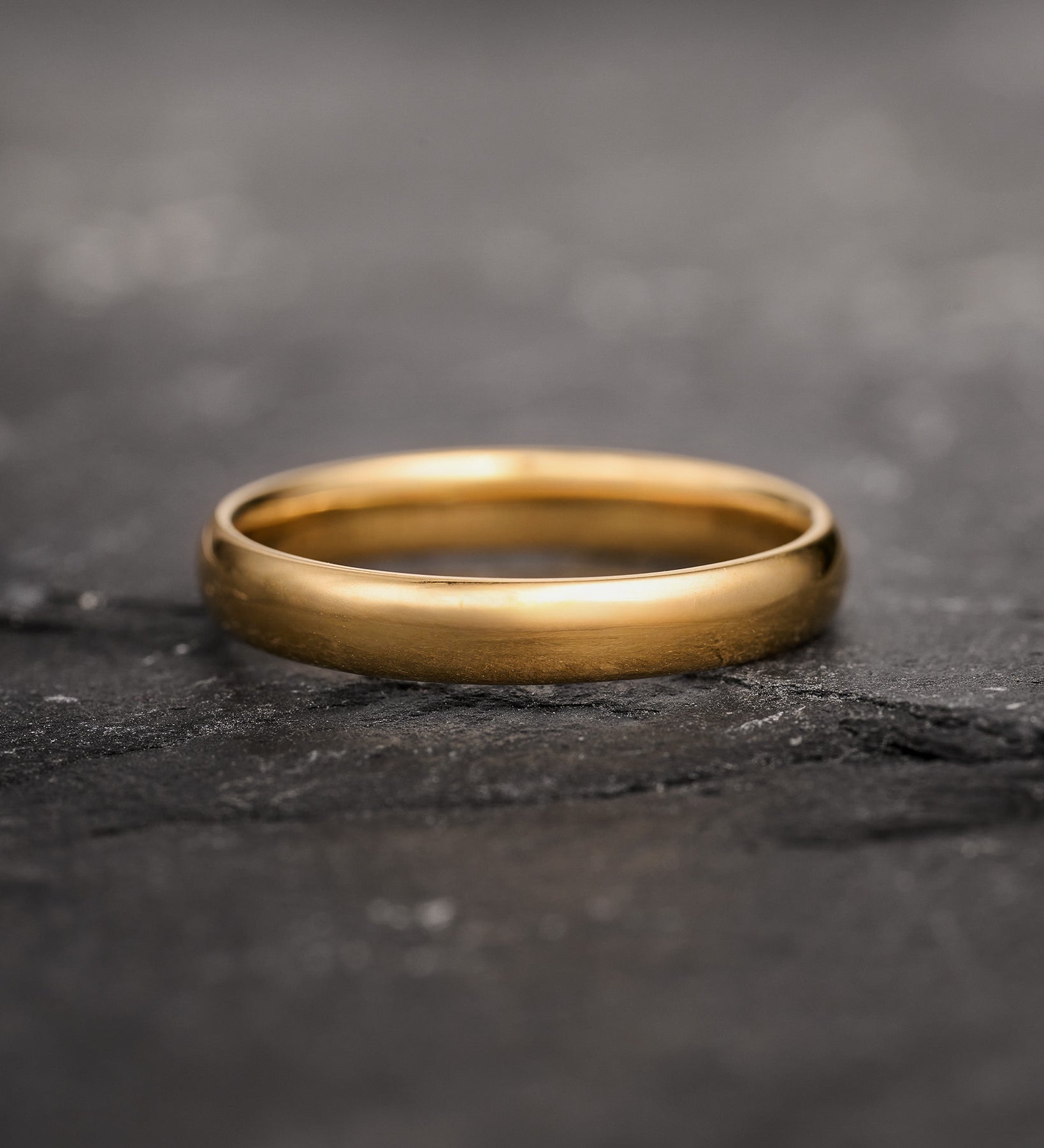 Classic gold wedding band, comfort fit ring, 4 mm width - Eden Garden Jewelry™