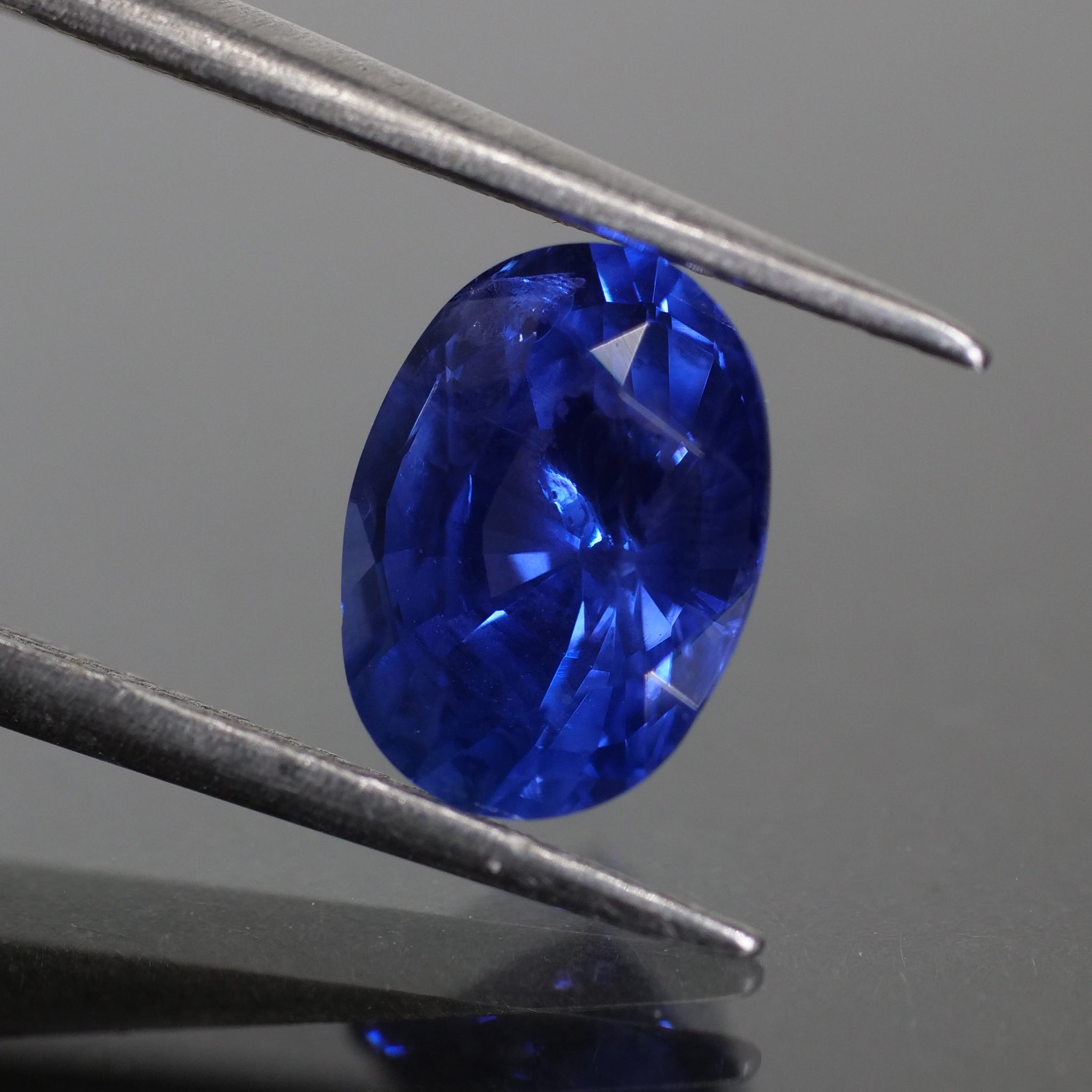 Sapphire certificated | natural, vivid blue, oval cut 8.6x6* mm, Si1, 2ct, Sri Lanka - Eden Garden Jewelry™