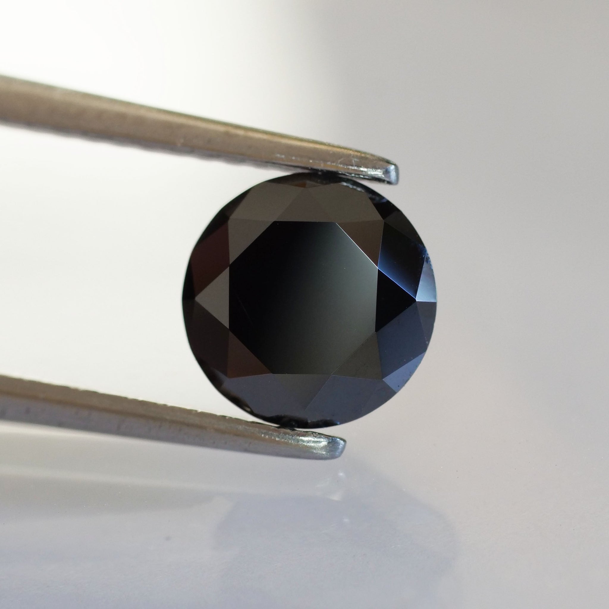 Moissanite | round cut 5mm, Black color, VS, 0.5 ct - Eden Garden Jewelry™