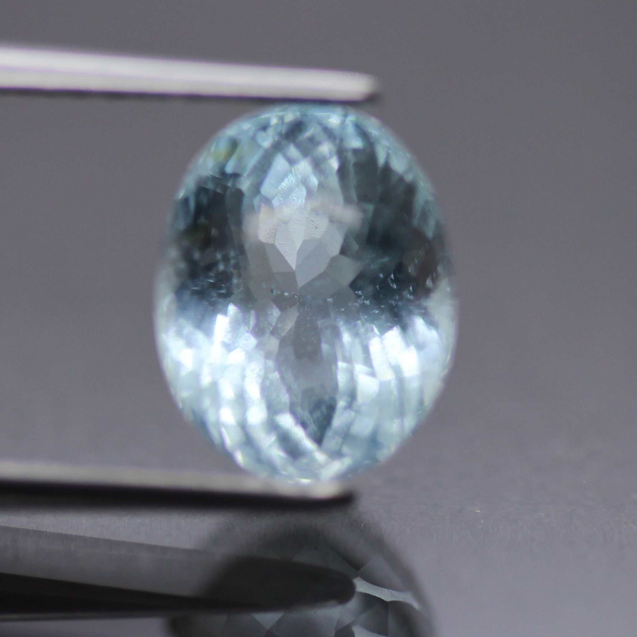 Aquamarine | oval cut,  9.7 x 7.6 mm, 2.8ct, VS Brazil - Eden Garden Jewelry™