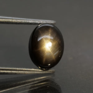 Sapphire | black, star effect, oval cut 8x6mm, 1.40ct - Eden Garden Jewelry™