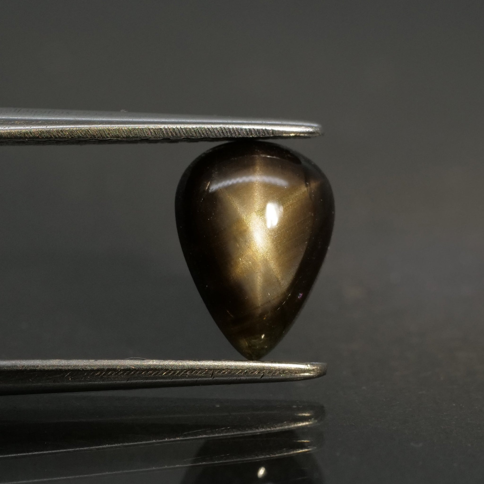 Sapphire | black, star effect, pear cut 8x6mm, 1.80ct - Eden Garden Jewelry™