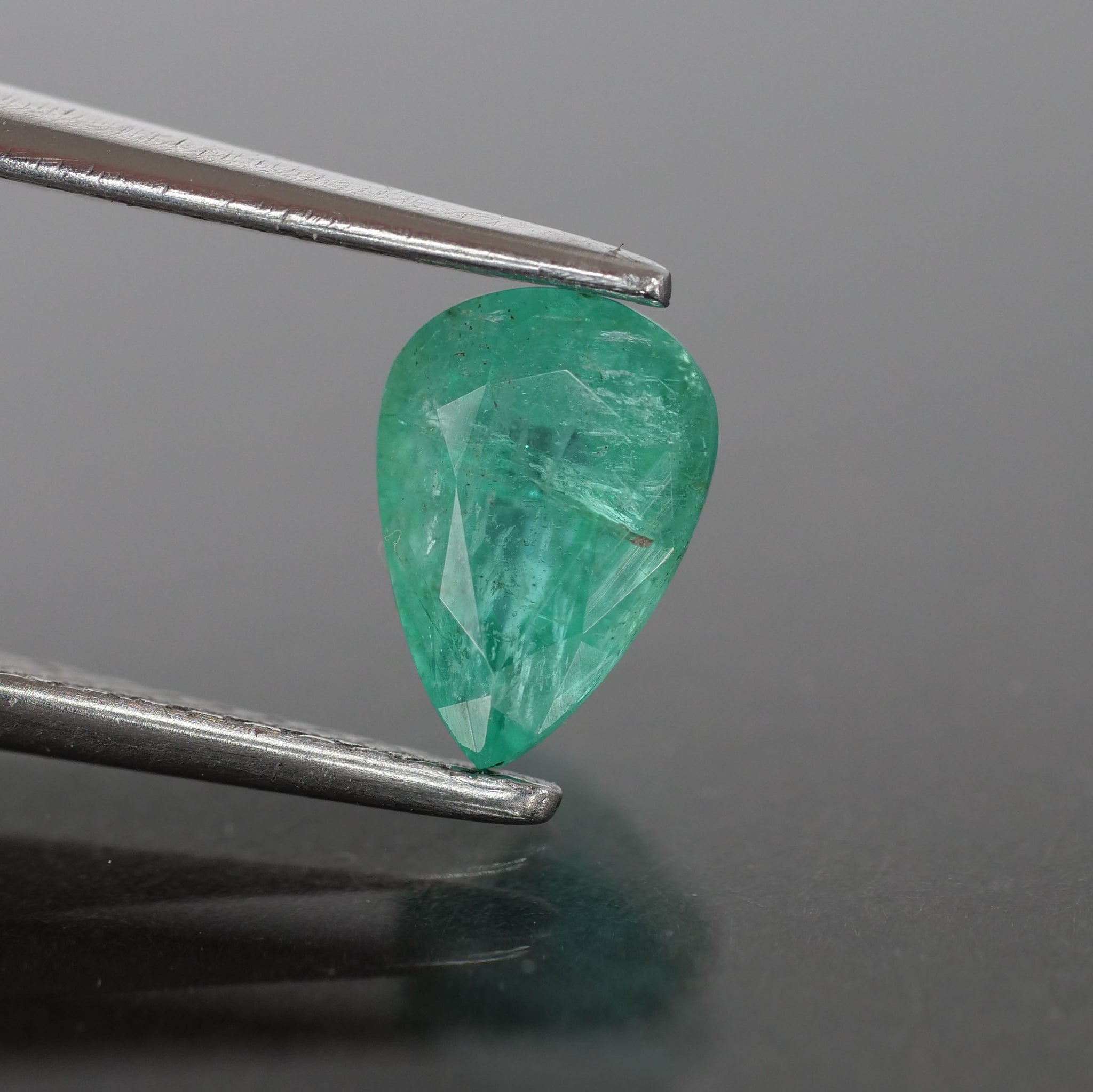 Emerald | natural, pear cut 7 x 5mm, AA quality, Zambia 0.70 ct - Eden Garden Jewelry™