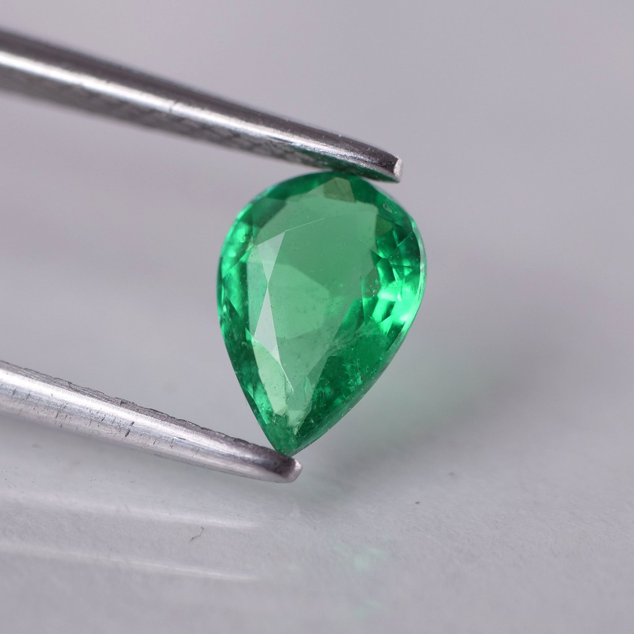 Emerald | natural, green, 7 x 5mm, AAAA quality, Zambia 0.65ct - Eden Garden Jewelry™