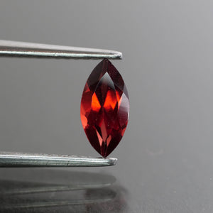 Garnet | natural, marquise cut 8 x 4 mm, VS 0.7ct - Eden Garden Jewelry™