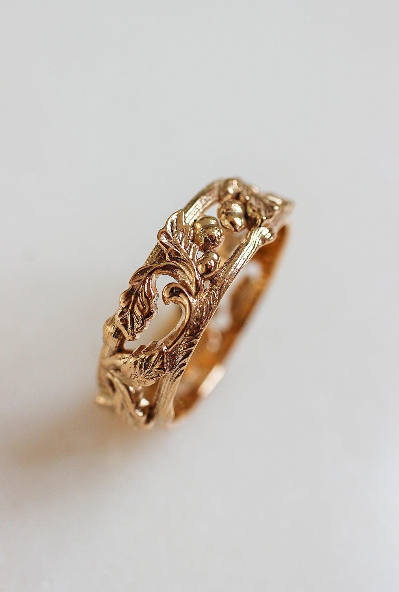 Oak leaves and acorns ring, wedding band for man - Eden Garden Jewelry™