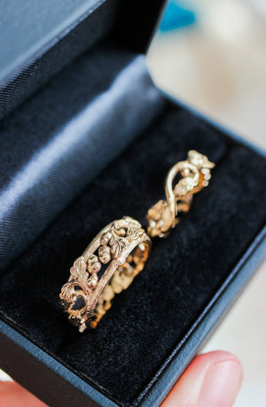 Oak wedding rings set, nature wedding bands for couple - Eden Garden Jewelry™
