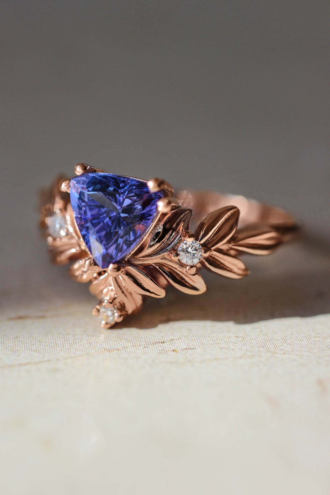 Salvia | leaf engagement ring setting for trillion gemstone - Eden Garden Jewelry™