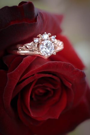 Pear Moonstone Engagement Ring, Rainbow Moonstone Vintage Rose Gold Engagement  Ring With Diamond Halo | Benati