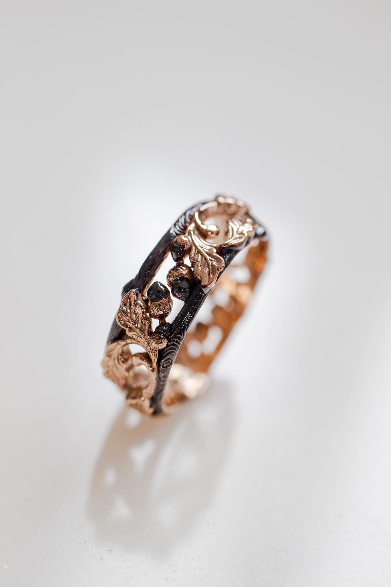 Black and gold oak ring, wedding band for him - Eden Garden Jewelry™