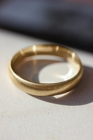 Satin finish gold ring, simple wedding band, 4 mm width - Eden Garden Jewelry™