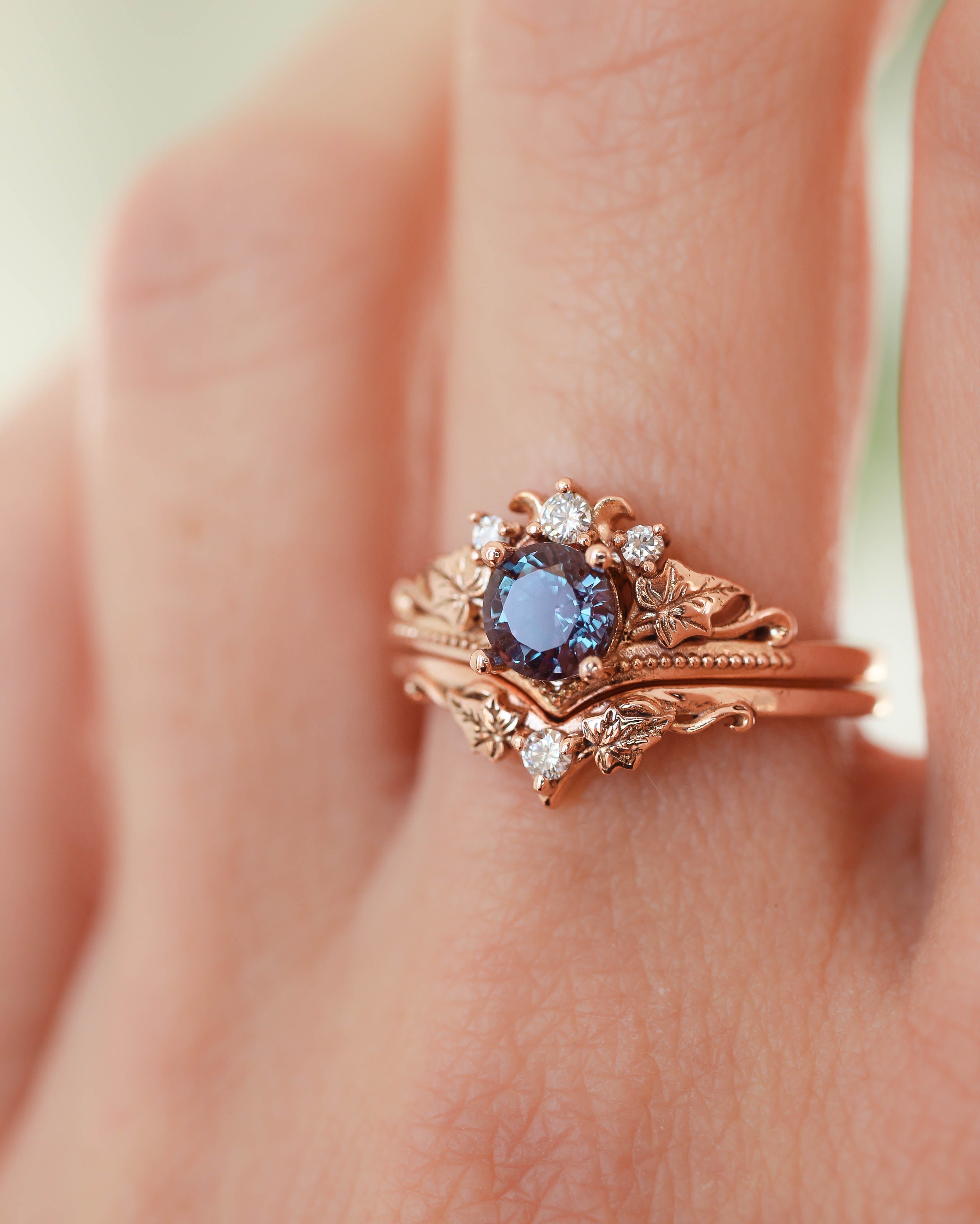 Ariadne | bridal ring set, 5 mm central gemstone - Eden Garden Jewelry™