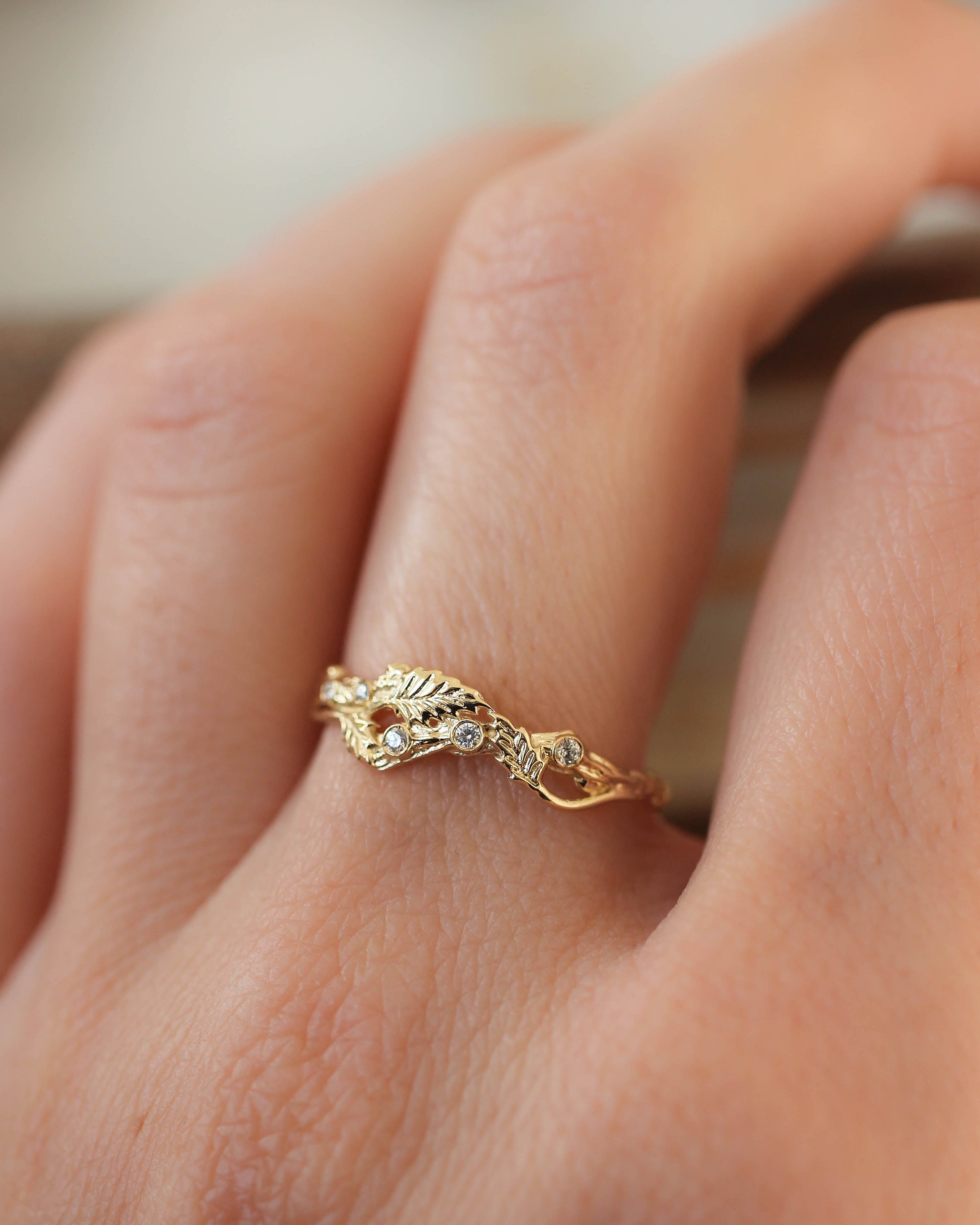 Twig ring with diamonds and three leaves, branch wedding band - Eden Garden Jewelry™