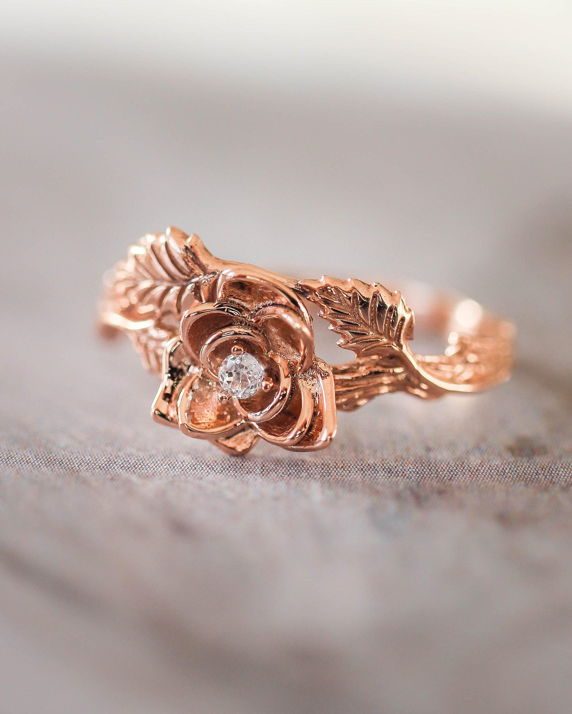 Bridal ring set with rose flower and diamonds - Eden Garden Jewelry™