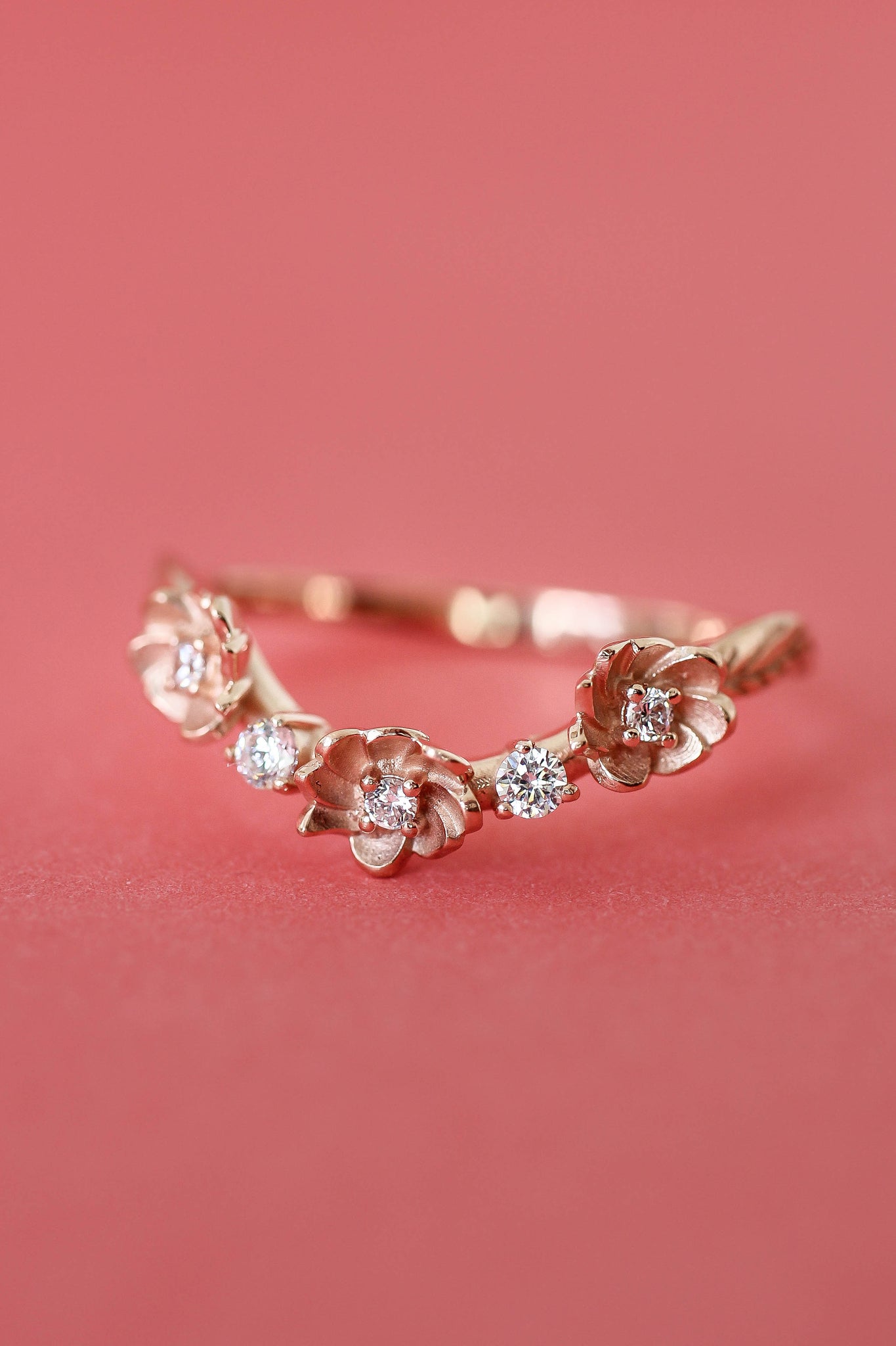 Curved flower wedding band, diamond ring - Eden Garden Jewelry™
