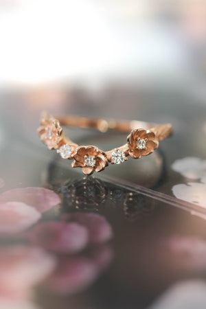 Curved flower wedding band, diamond ring - Eden Garden Jewelry™