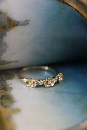 Three flowers wedding band, diamond ring - Eden Garden Jewelry™