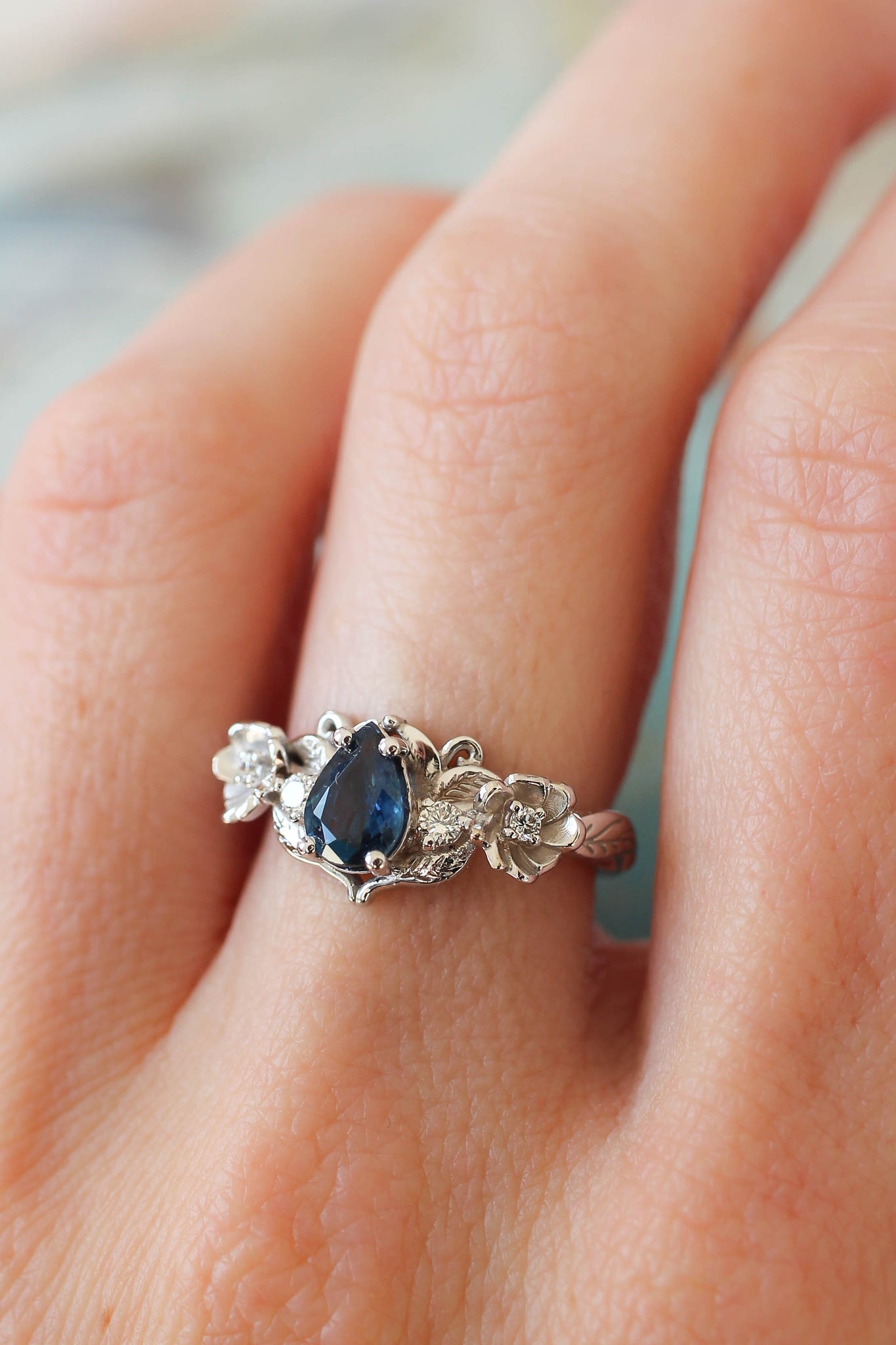 Blue sapphire and diamonds ring, flower engagement ring / Adelina - Eden Garden Jewelry™