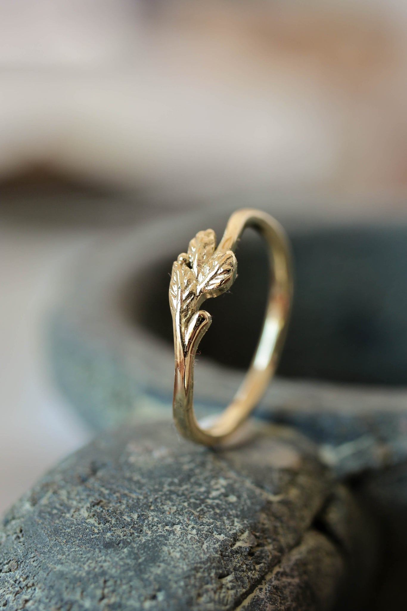 Dainty twig wedding band, solid gold ring - Eden Garden Jewelry™