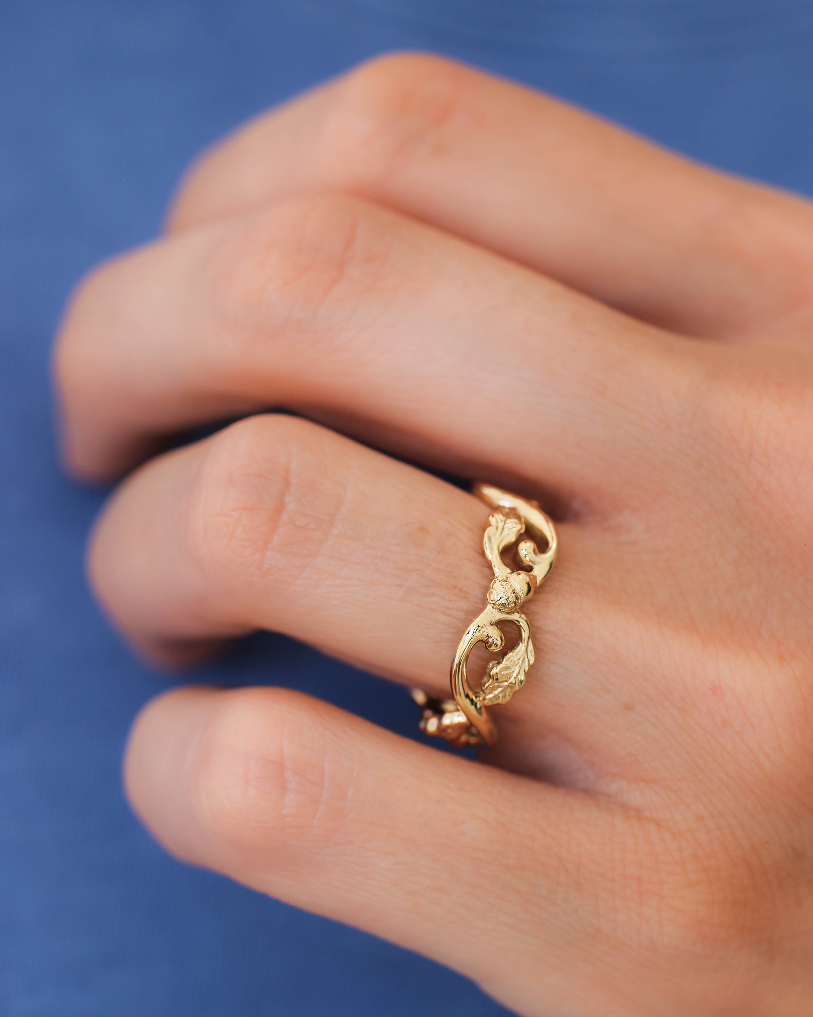 Oak leaves wedding band, ring for her, option 1 - Eden Garden Jewelry™