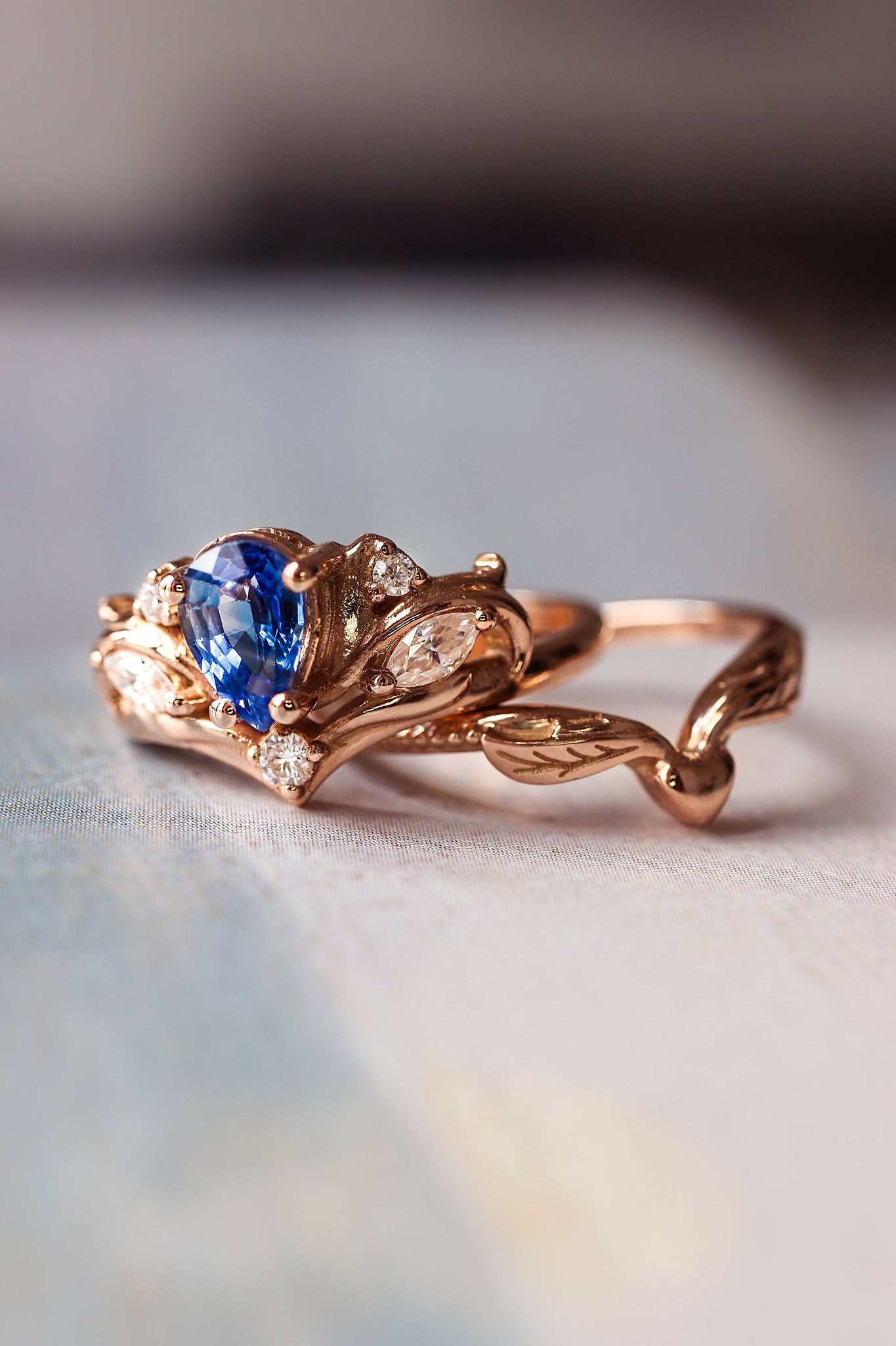 Bridal ring set with pear cut sapphire / Swanlake - Eden Garden Jewelry™