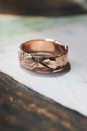 Textured ring with two leaves, man's wedding band - Eden Garden Jewelry™